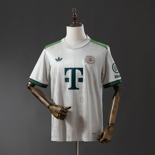 Camisola FC Bayern Munique 2025-26 Edição Oktoberfest Versão Adepto