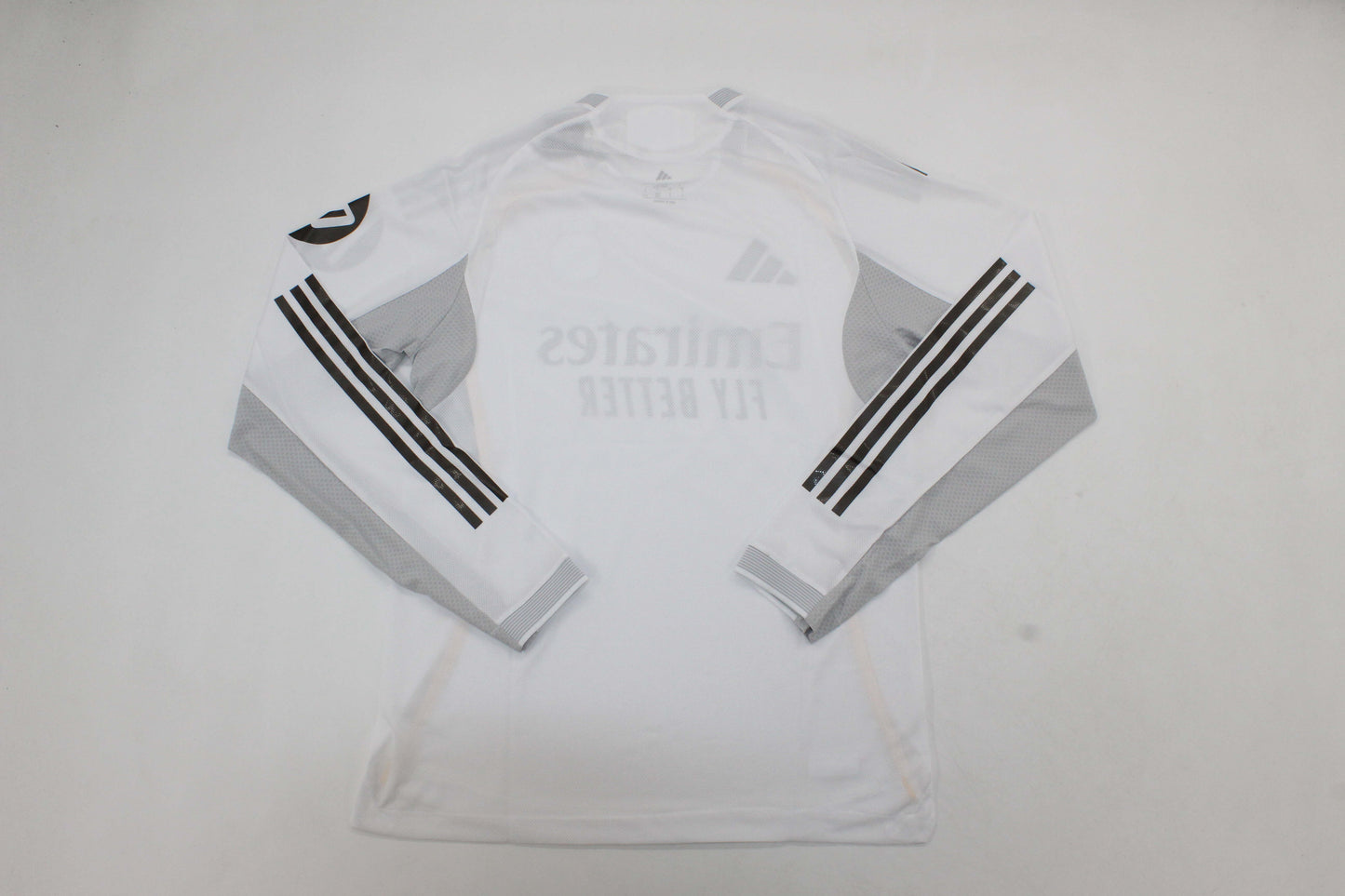 Camisola Manga Comprida Real Madrid CF 2025-26 Principal Versão Adepto