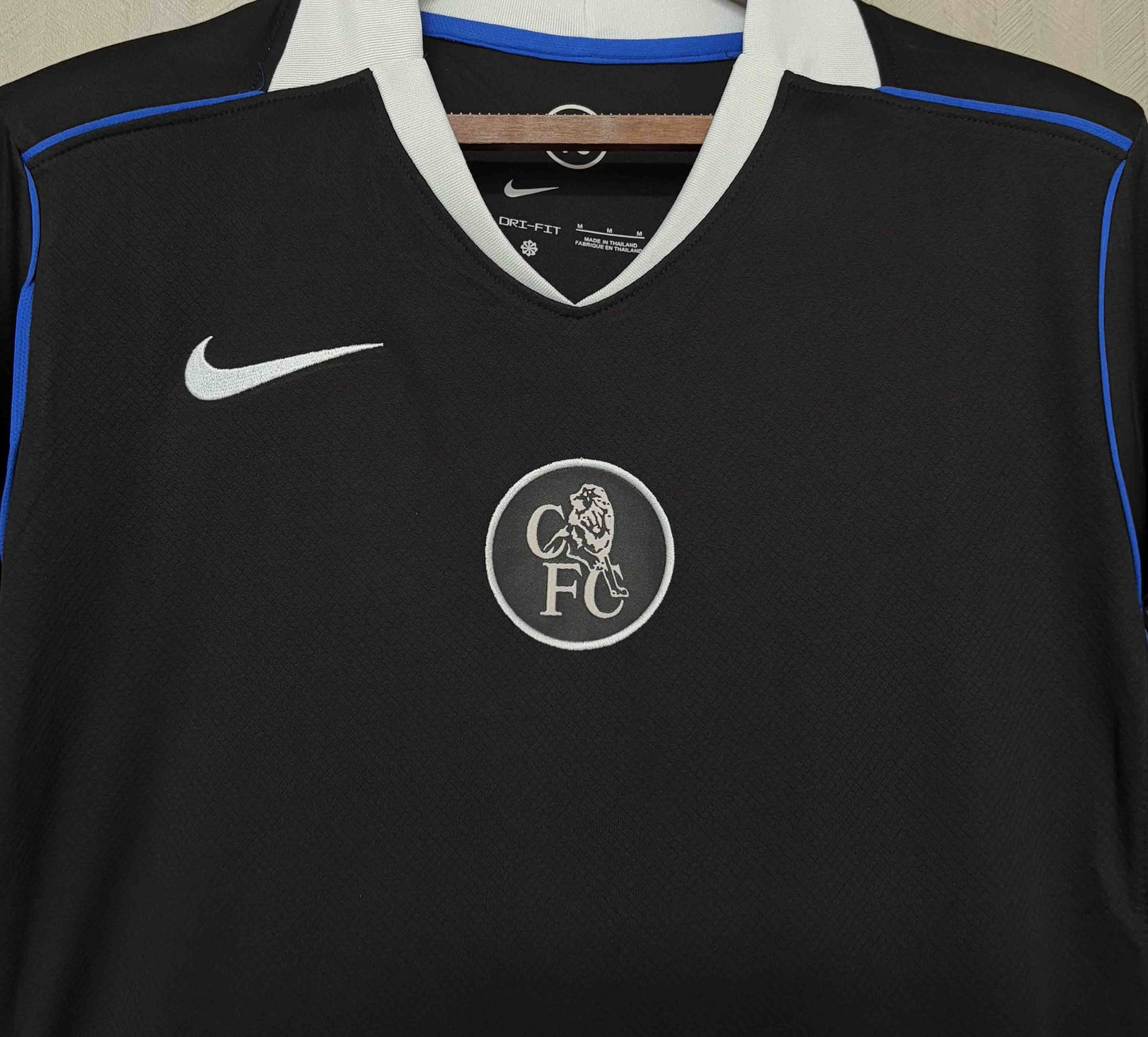 Camisola CHE 2025-26 Alternativa Preta Versão Adepto