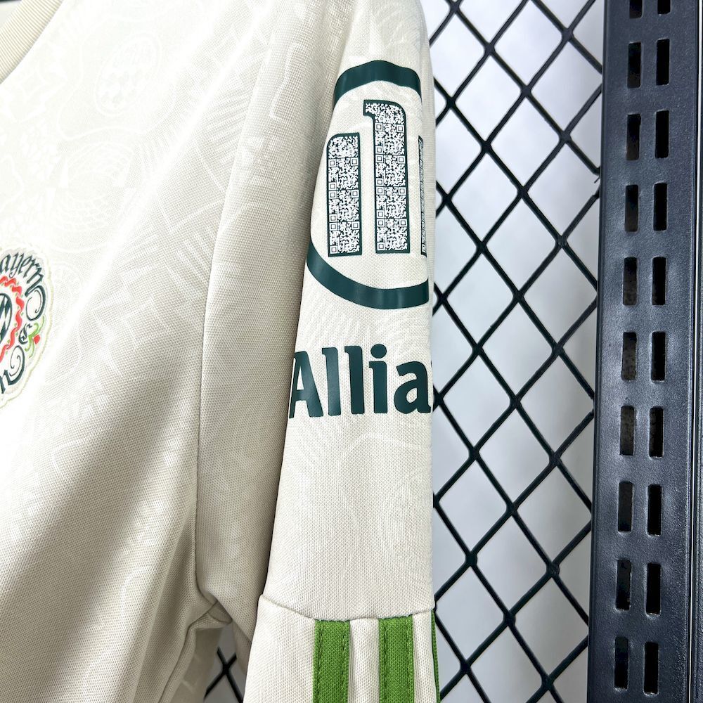 Camisola Manga Comprida FC Bayern Munique 2025-26 Edição Especial Versão Adepto