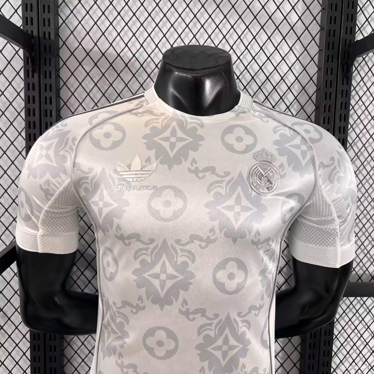 Camisola Real Madrid CF 2025-26 Edição LV Versão Jogador