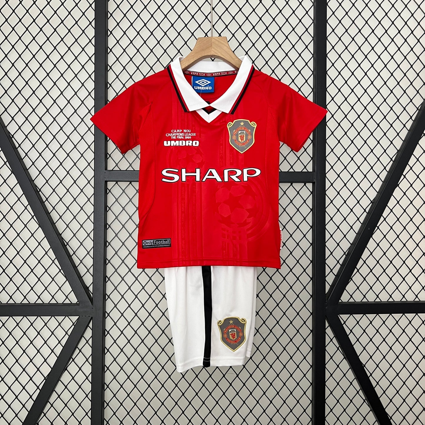Kit Criança M-United 1999-00 Principal Final UCL