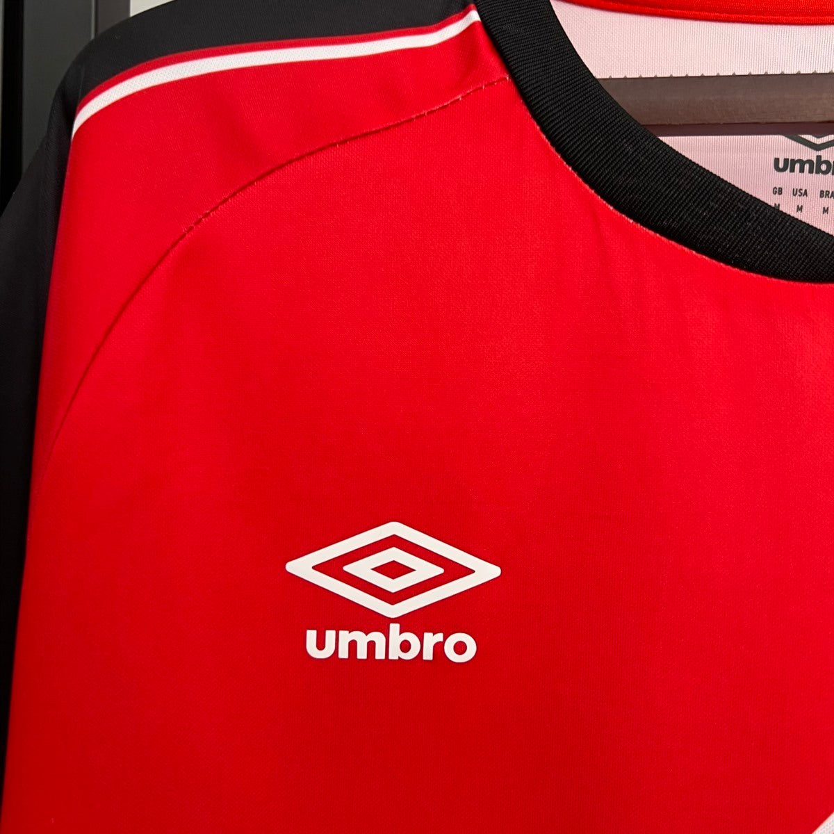 Camisola Rayo Vallecano 2025-26 Alternativa Vermelha Versão Adepto