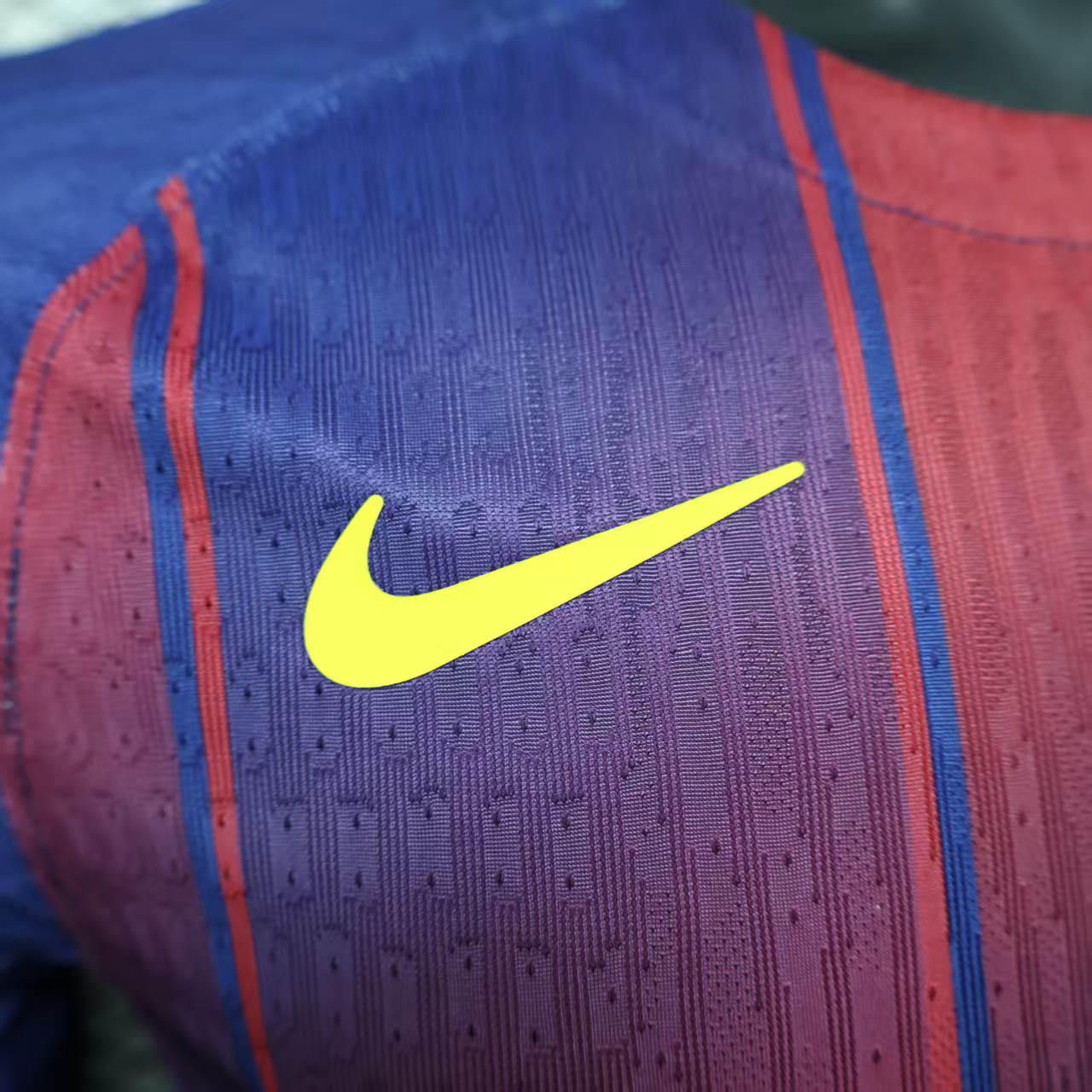Camisola FC Barcelona 2025-26 Principal Versão Jogador