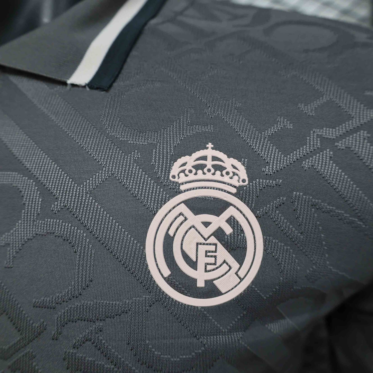 Camisola Manga Comprida Real Madrid CF 2024-25 Alternativa Preta Versão Jogador
