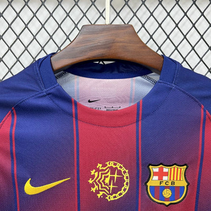 Camisola FC Barcelona 2025-26 Edição Dellafuente Versão Adepto