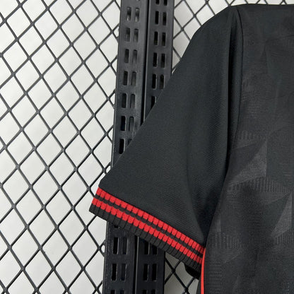 Camisola EC Vitoria 2025-26 Alternativa Preta Lisa Versão Adepto