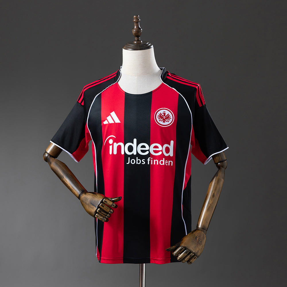 Camisola SG Eintracht Frankfurt 2025-26 Principal Versão Adepto UZUN #42