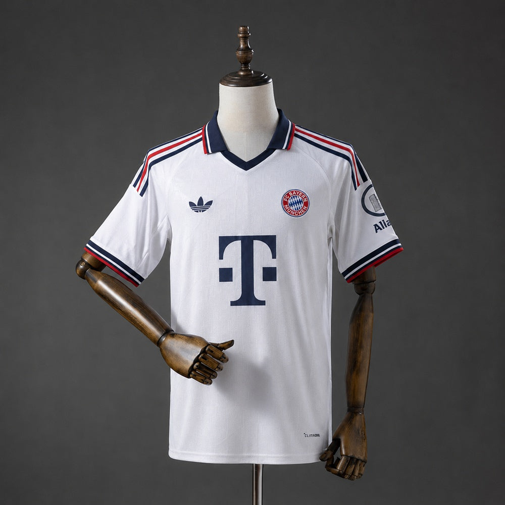 Camisola FC Bayern Munique 2026-27 Alternativa Branca Versão Adepto