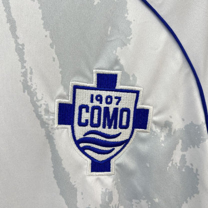 Camisola Como 1907 2025-26 Alternativa Branca Versão Adepto