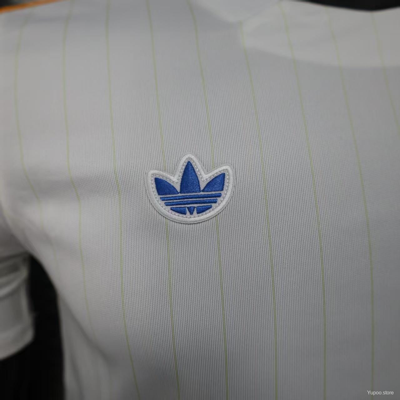 Camisola Real Madrid CF 2025-26 Icon Range Travel Versão Jogador