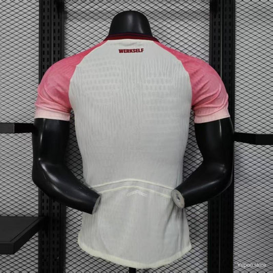 Camisola Bayer 04 Leverkusen 2025-26 Alternativa Rosa Versão Jogador
