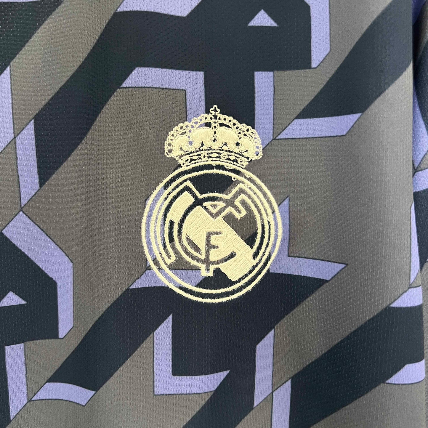 Camisola Real Madrid CF 2024-25 Treino Versão Adepto