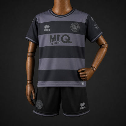 Kit Criança QPR 2026-27 Alternativo Preto