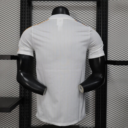 Camisola Real Madrid CF 2025-26 Icon Range Travel Versão Jogador