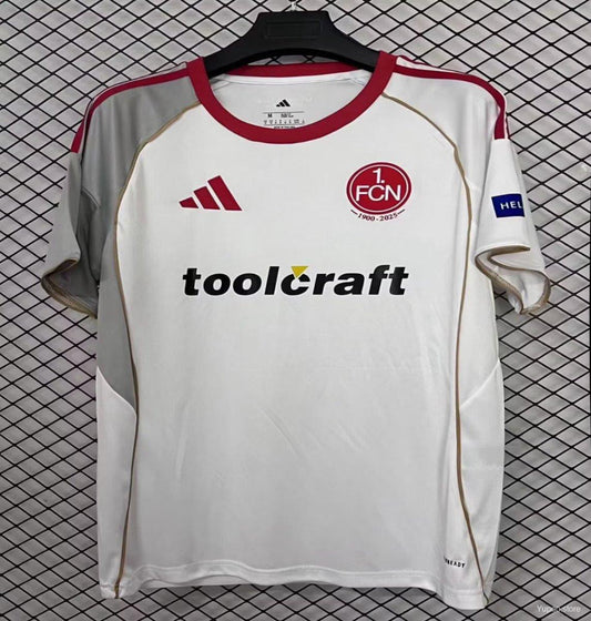 Camisola 1.FC Nuremberg 2025-26 Alternativa Branca Versão Adepto