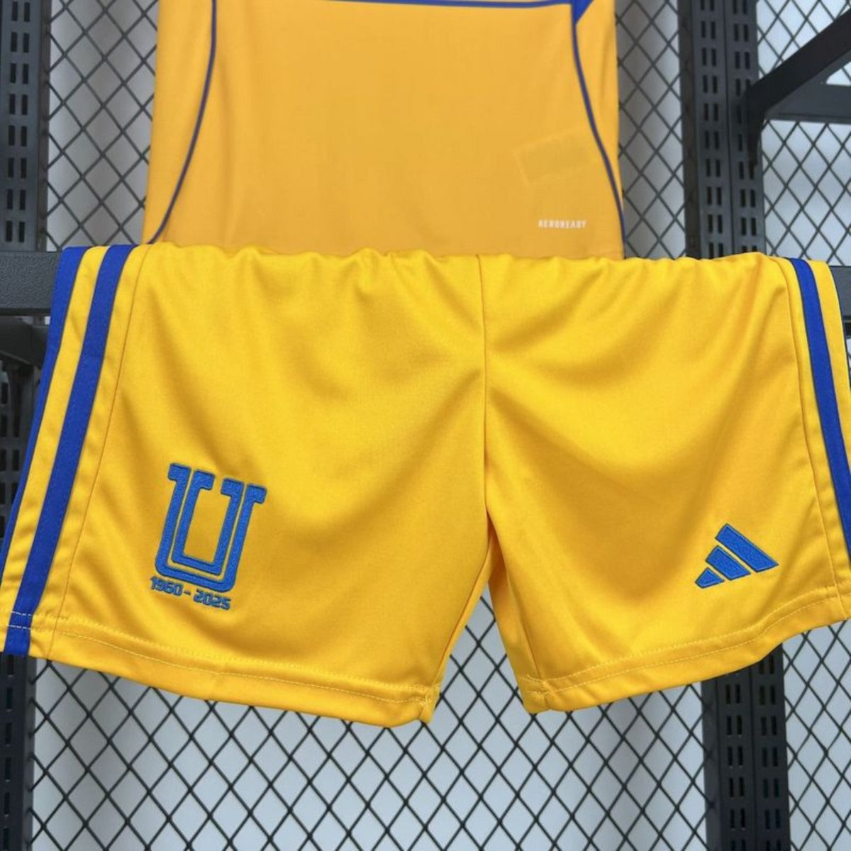 Kit Criança Tigres UANL 2025-26 Principal