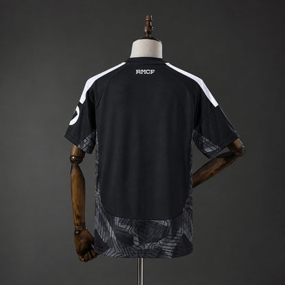 Camisola Real Madrid CF 2026-27 Guarda-Redes Versão Adepto