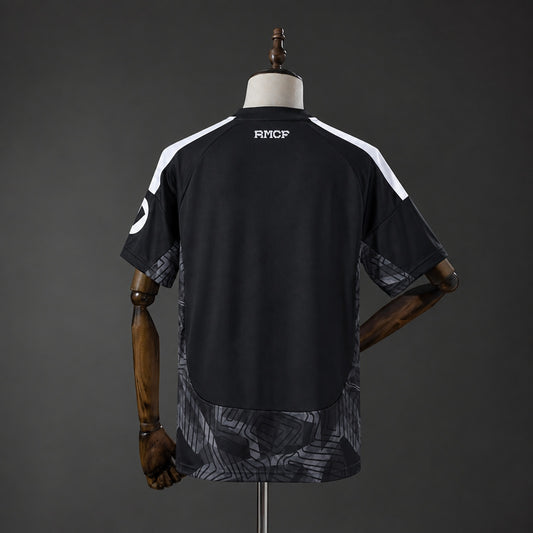 Camisola Real Madrid CF 2026-27 Guarda-Redes Versão Adepto