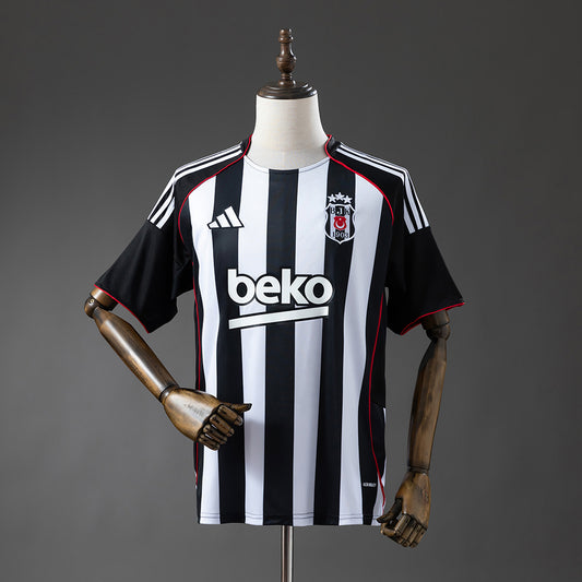 Camisola Besiktas JK 2025-26 Alternativa Preta/Branca Versão Adepto