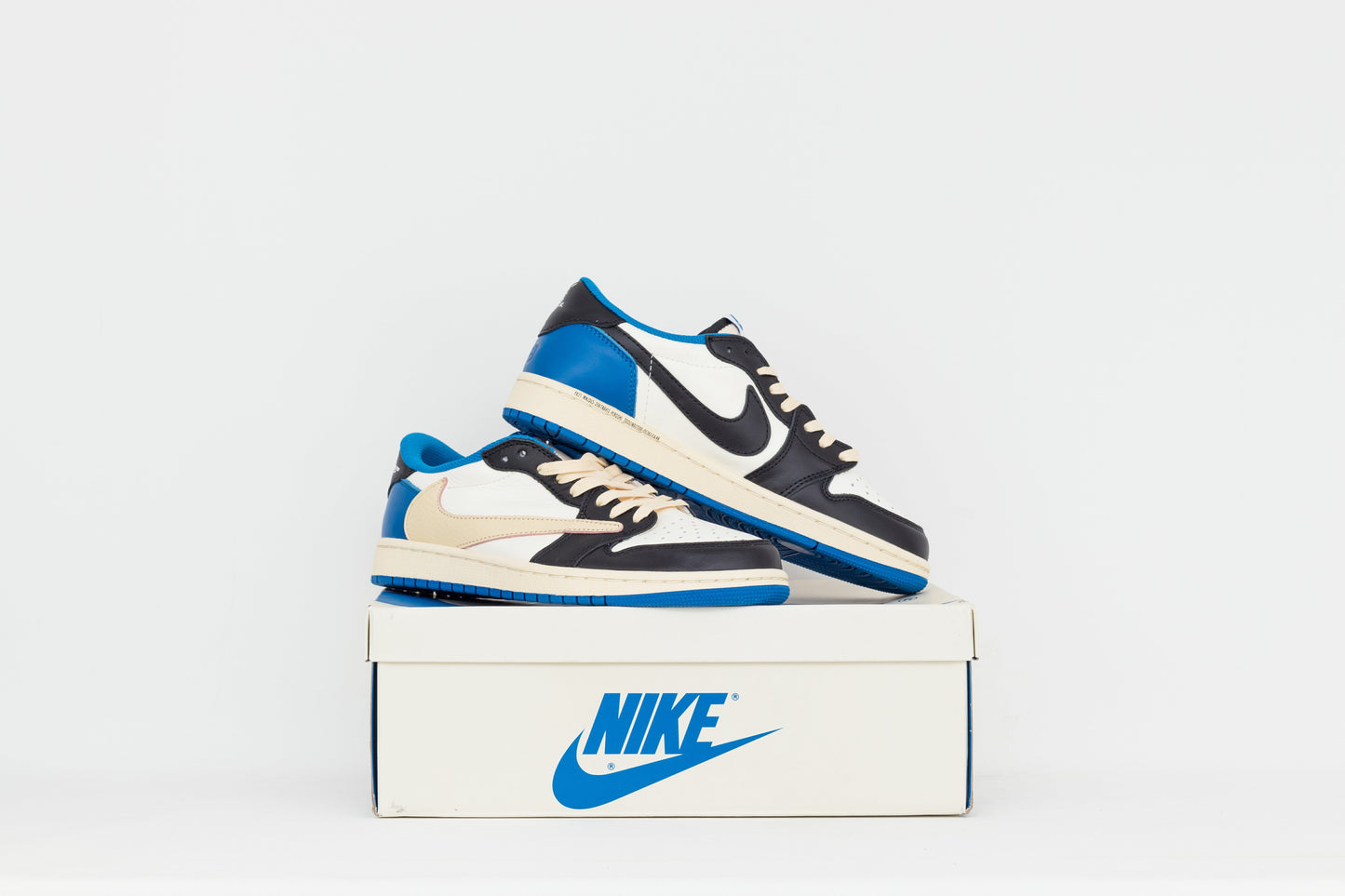 Nike Jordan 1 Low Fragment x Travis Scott (Entrega Imediata)