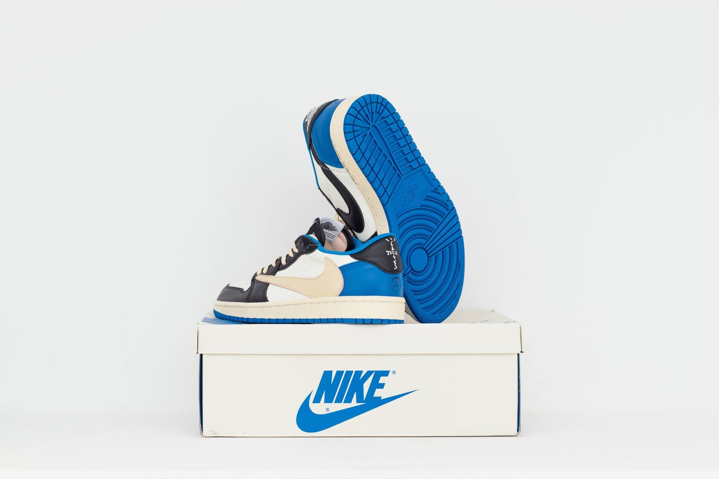 Nike Jordan 1 Low Fragment x Travis Scott (Entrega Imediata)