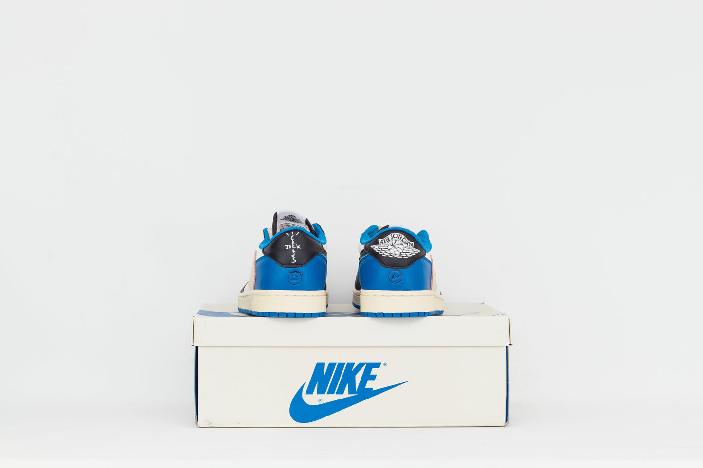 Nike Jordan 1 Low Fragment x Travis Scott (Entrega Imediata)