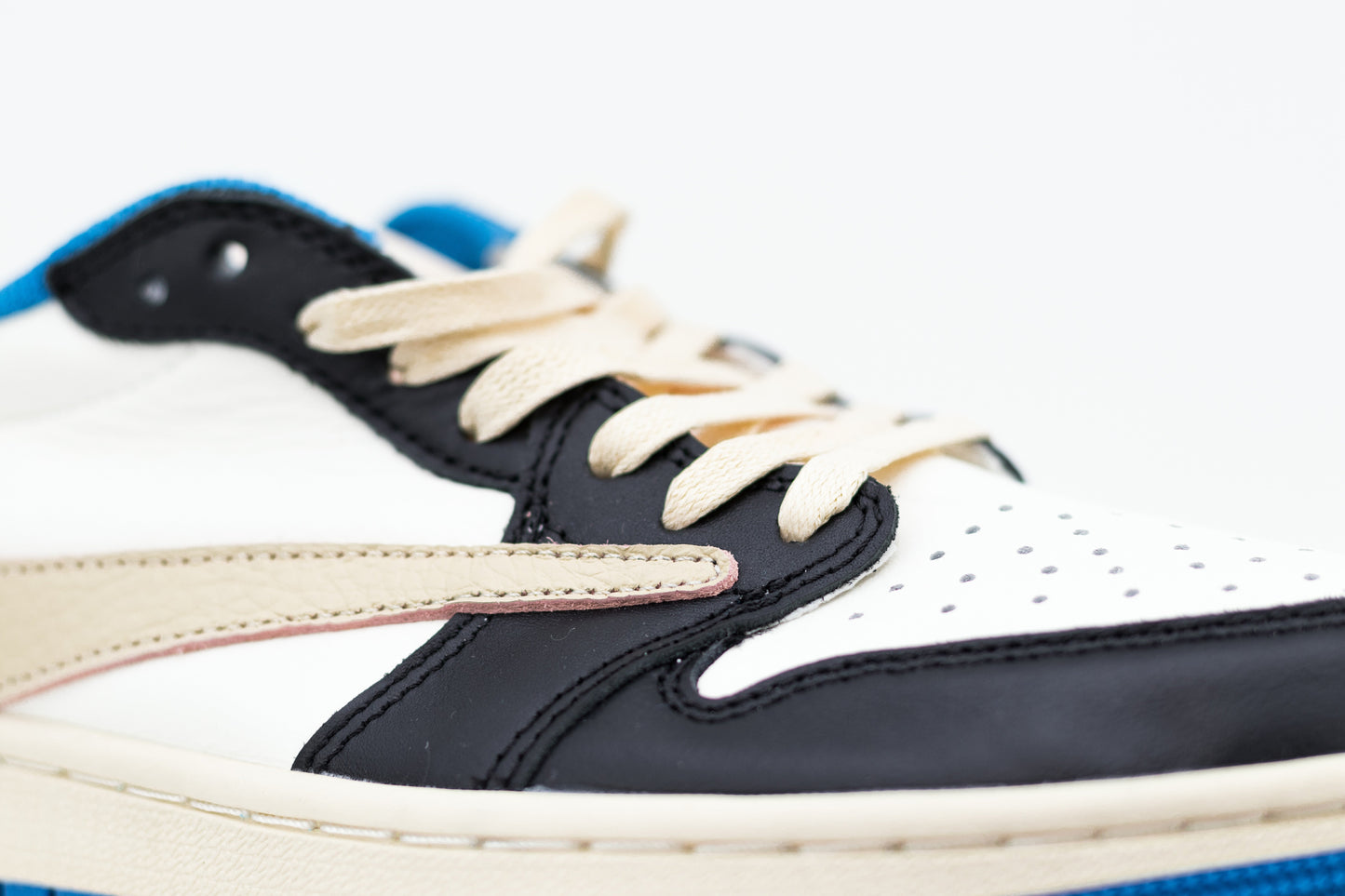 Nike Jordan 1 Low Fragment x Travis Scott (Entrega Imediata)