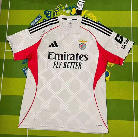 Camisola SLB 2025-26 Alternativa Beje Versão Adepto