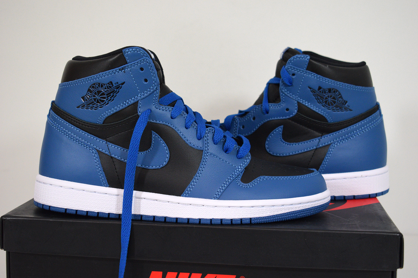 Nike Jordan 1 Retro High Dark Marina (Entrega Imediata)