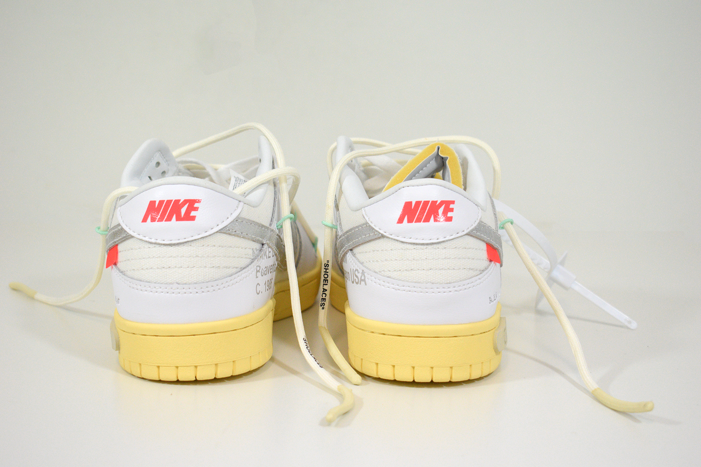 Nike SB Dunk Low Off-White Lot 1 (Entrega Imediata)