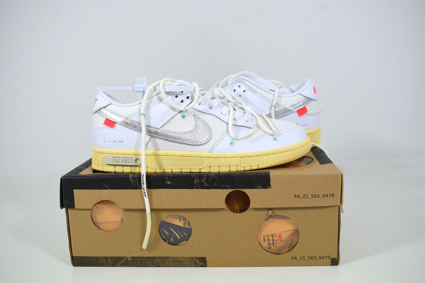 Nike SB Dunk Low Off-White Lot 1 (Entrega Imediata)