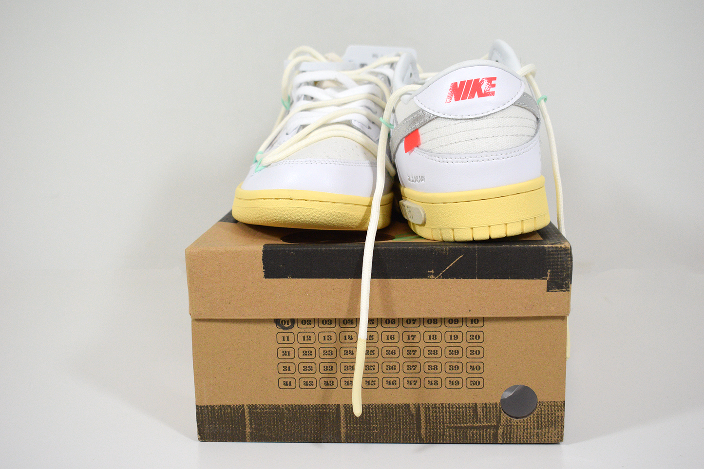Nike SB Dunk Low Off-White Lot 1 (Entrega Imediata)