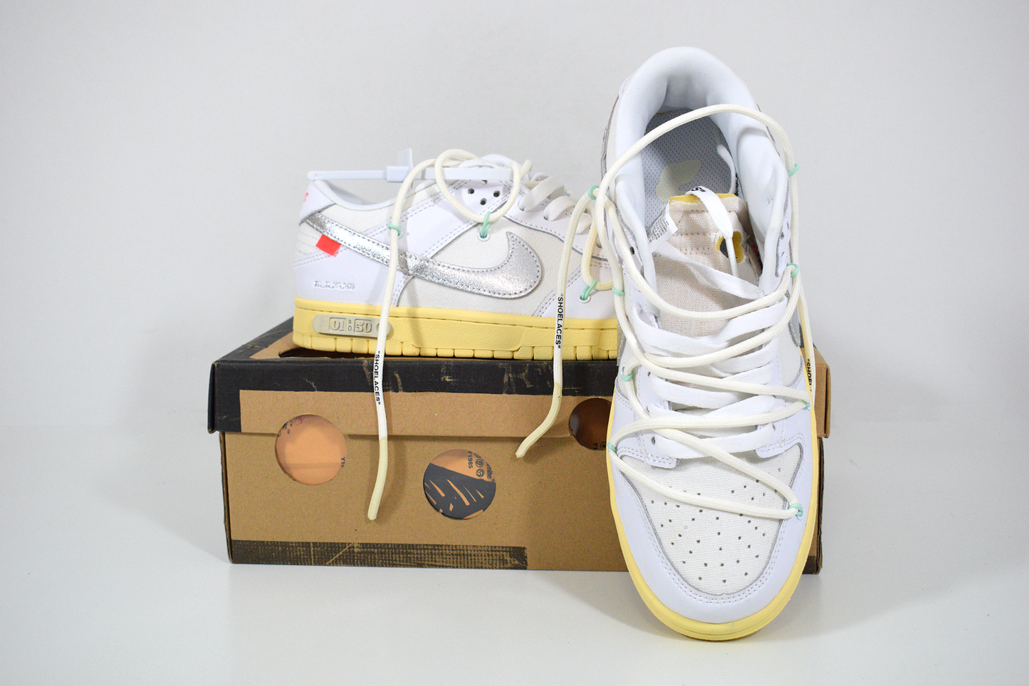 Nike SB Dunk Low Off-White Lot 1 (Entrega Imediata)
