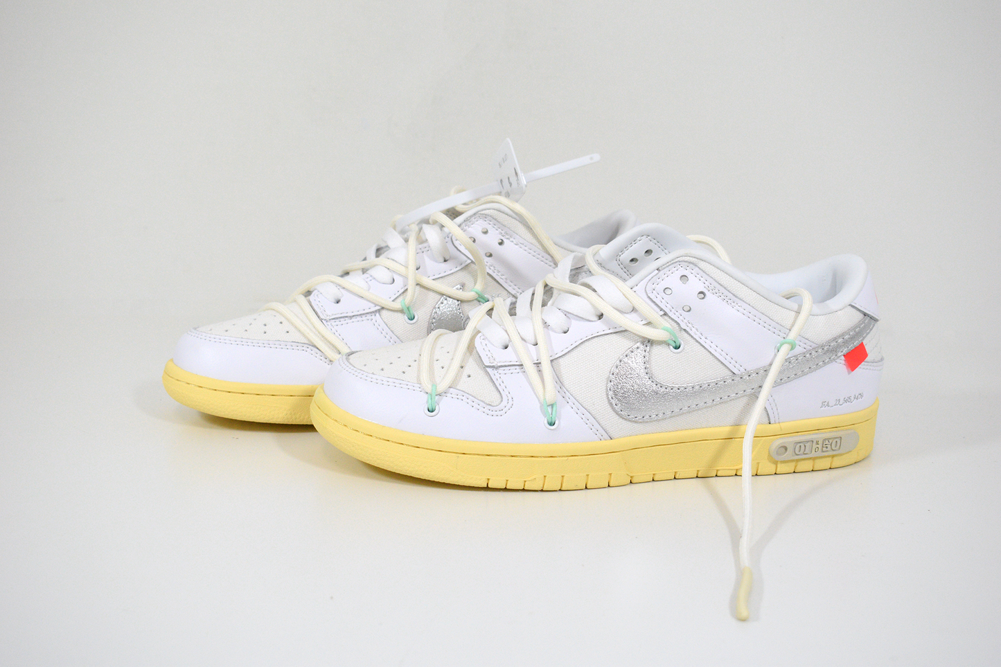 Nike SB Dunk Low Off-White Lot 1 (Entrega Imediata)