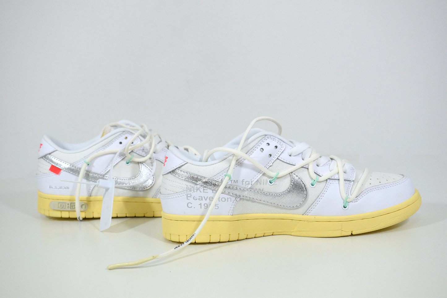 Nike SB Dunk Low Off-White Lot 1 (Entrega Imediata)