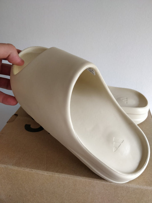 Adidas Yeezy Slide Bone (Entrega Imediata)