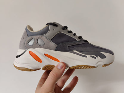 Adidas Yeezy 700 Magnet (Entrega Imediata)