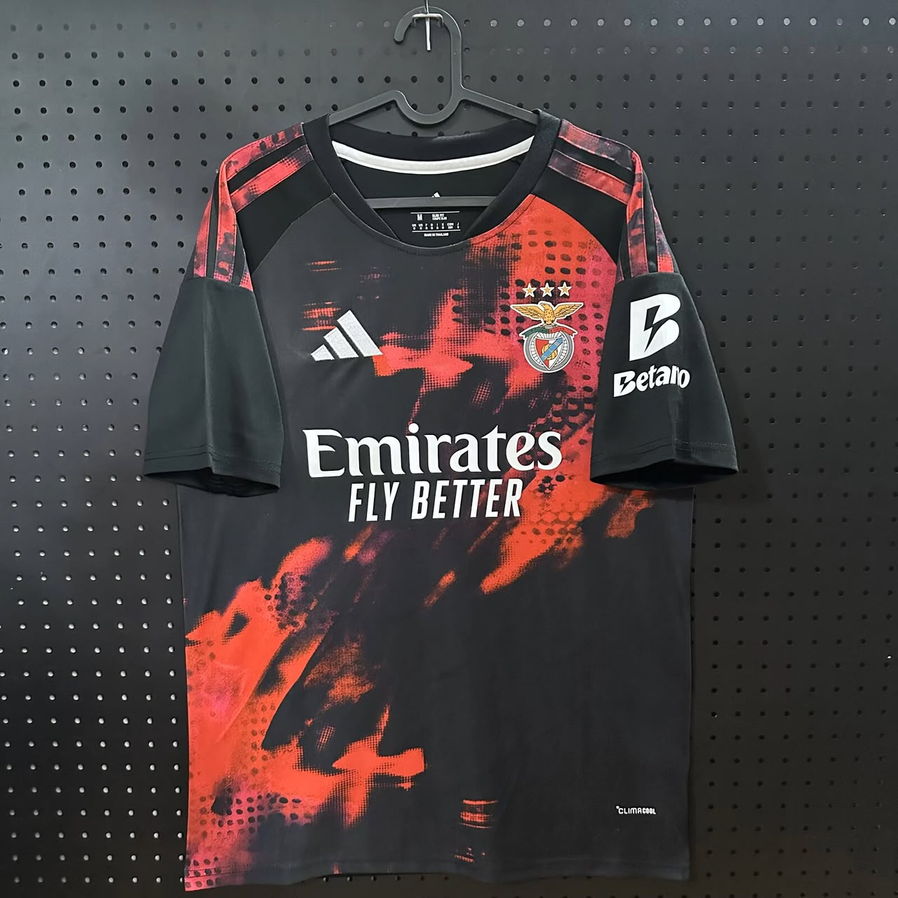 Camisola S.L.B. 2026-27 Alternativa Preta Versão Adepto