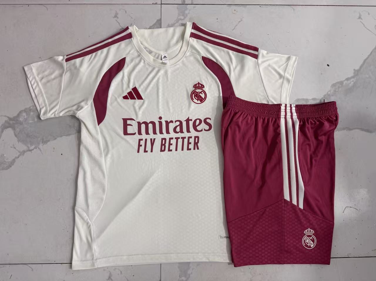 Kit Treino Camisola Real Madrid CF 2026-27