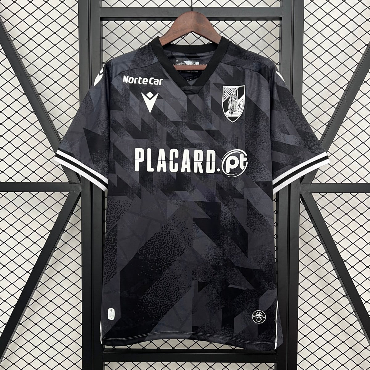 Camisola Vitoria SC 2025-26 Alternativa Preta Versão Adepto