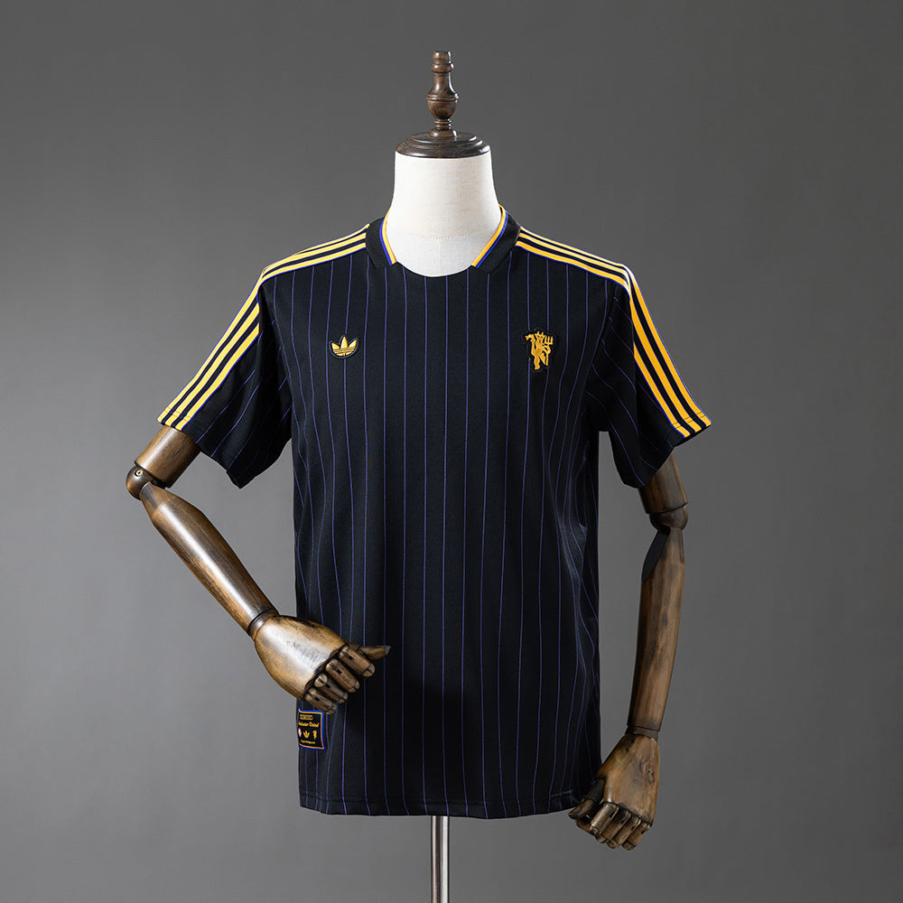 Camisola M-UNITED 2025-26 Icon Range Travel Versão Adepto