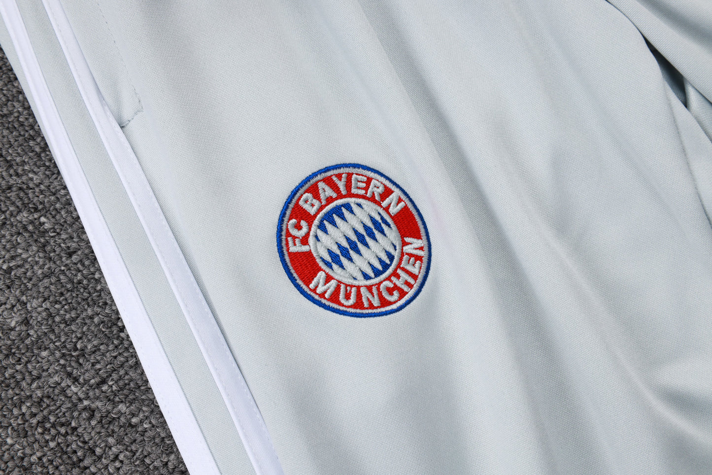Fato de Treino FC Bayern Munique 2025-26 - Camisola com Fecho
