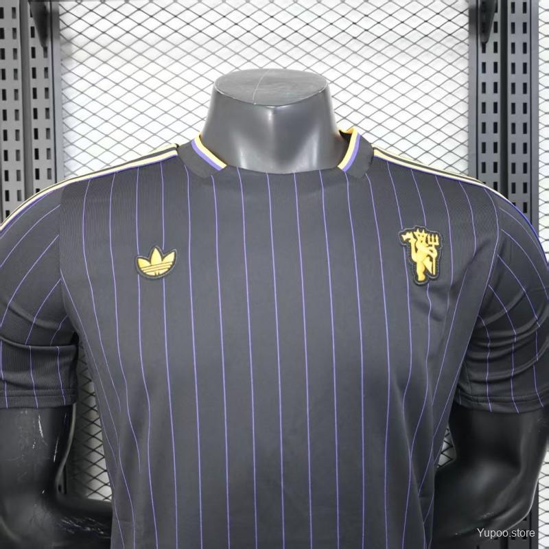 Camisola M-United 2025-26 Icon Range Travel Versão Jogador