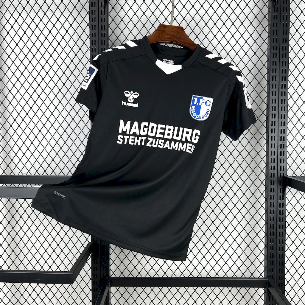 Camisola 1.FC Magdeburg 2025-26 Edição Especial Versão Adepto
