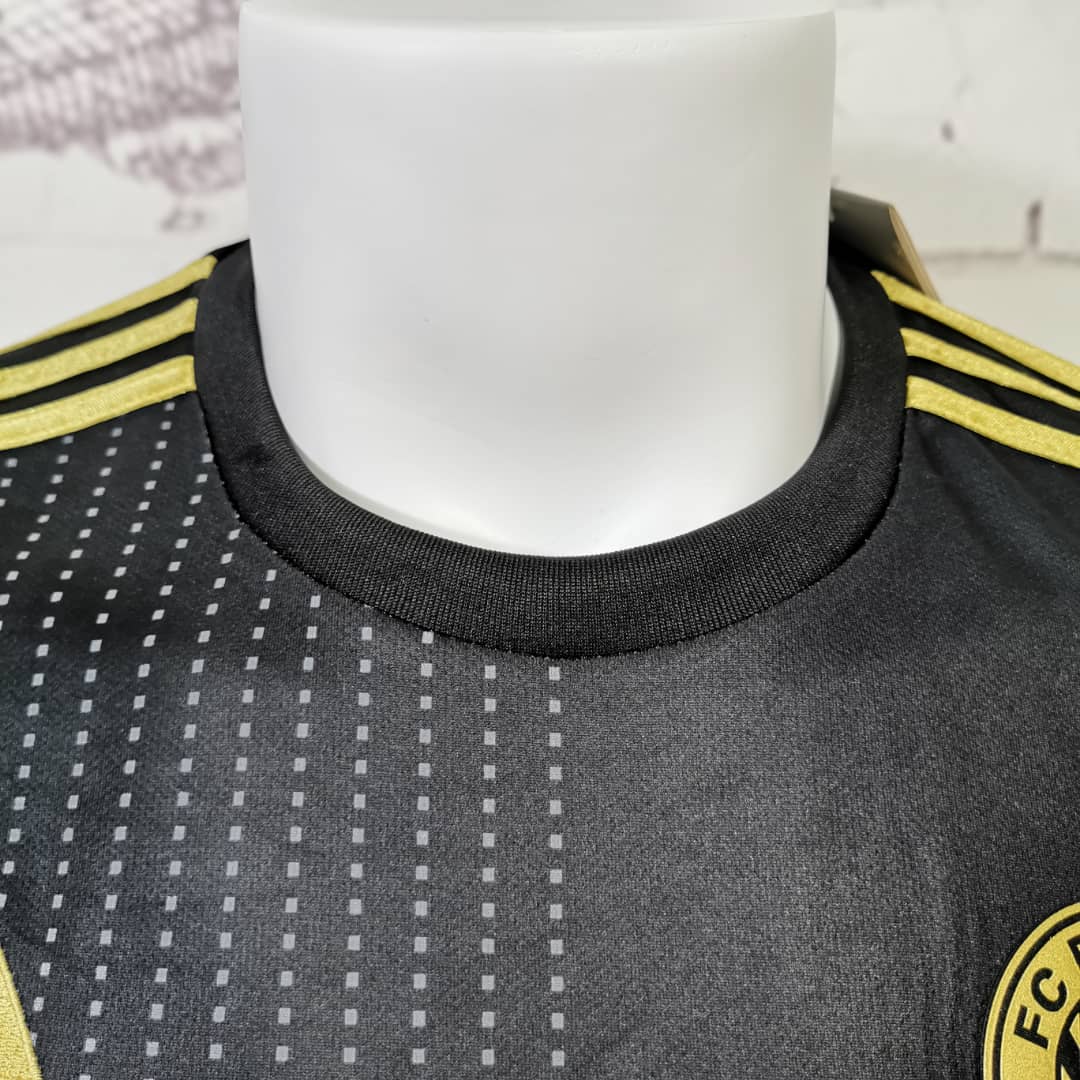 Camisola FC Bayern Munique 2021-22 Alternativa