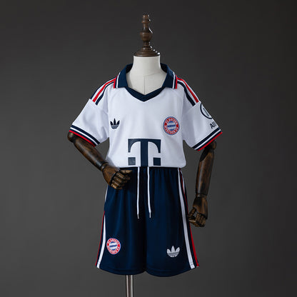 Kit Criança FC Bayern Munique 2026-27 Alternativo Branco