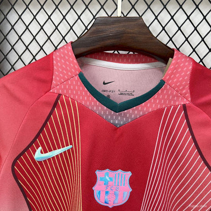 Camisola FC Barcelona 2025-26 Edição Karol G Versão Adepto