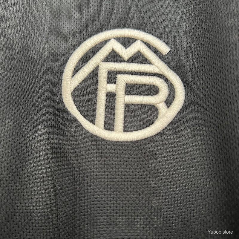 Camisola FC Bayern 2025-26 Alternativa Preta Versão Adepto KIMMICH #6