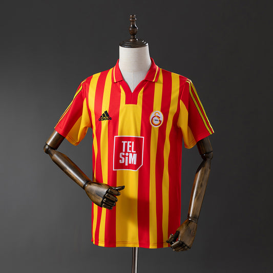 Camisola Galatasaray 2000-01 Principal Versão Adepto